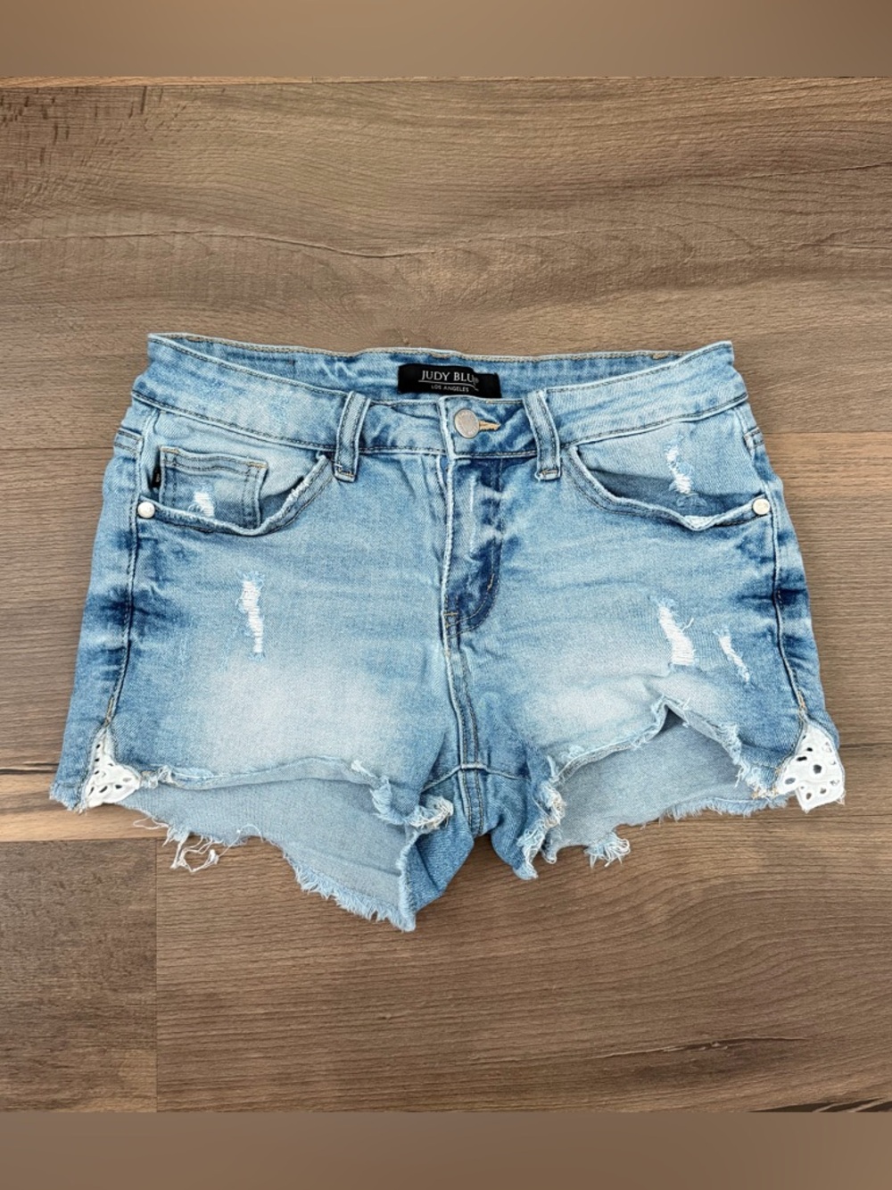 Judy Blue Distressed Medium Light Wash Eyelet Lace Side Hem Denim Shorts Sz. 25
